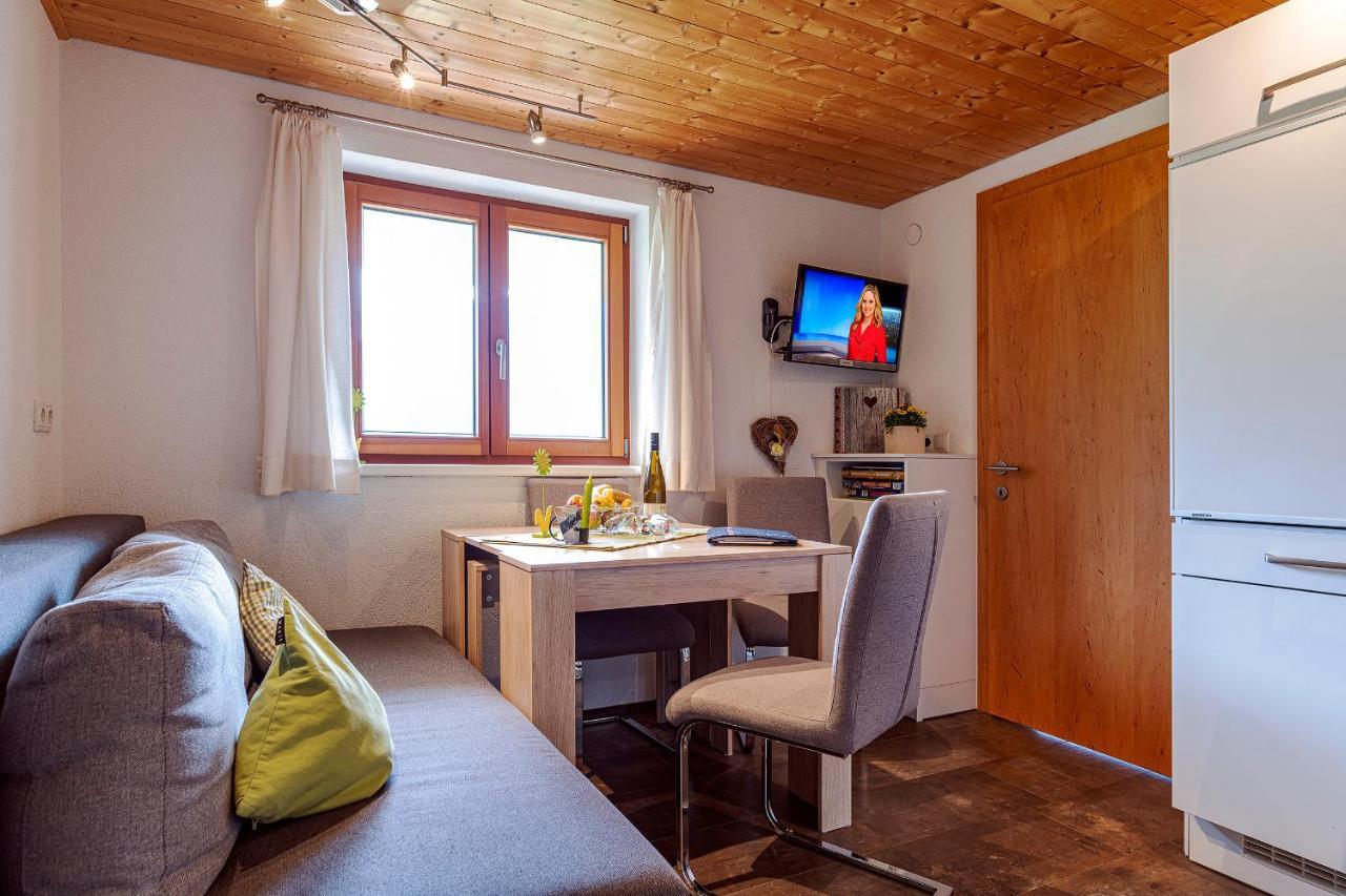 Ferienwohnung Haus grüner Wald Bartholomäberg Exterior foto