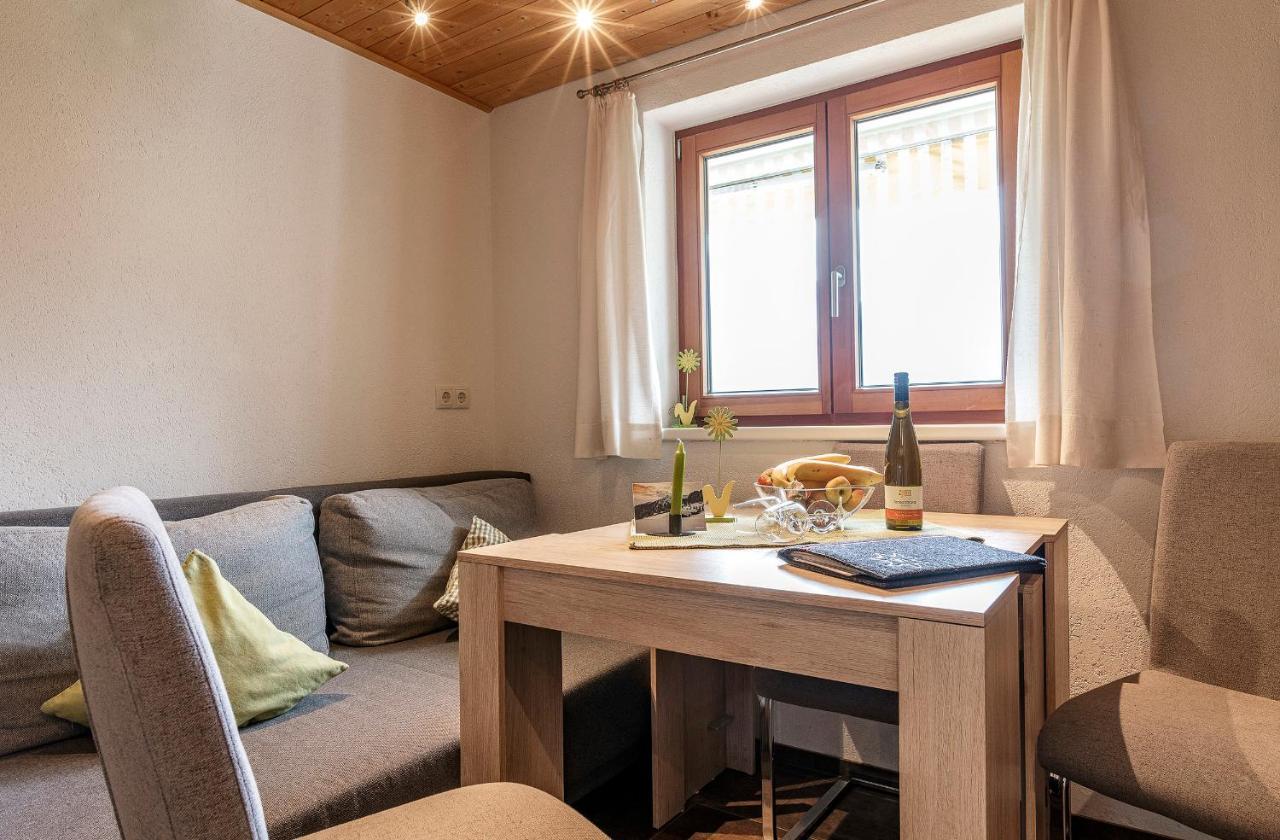 Ferienwohnung Haus grüner Wald Bartholomäberg Exterior foto