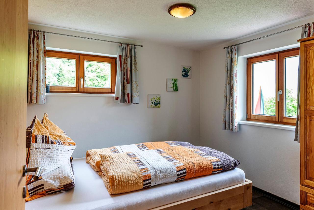 Ferienwohnung Haus grüner Wald Bartholomäberg Exterior foto