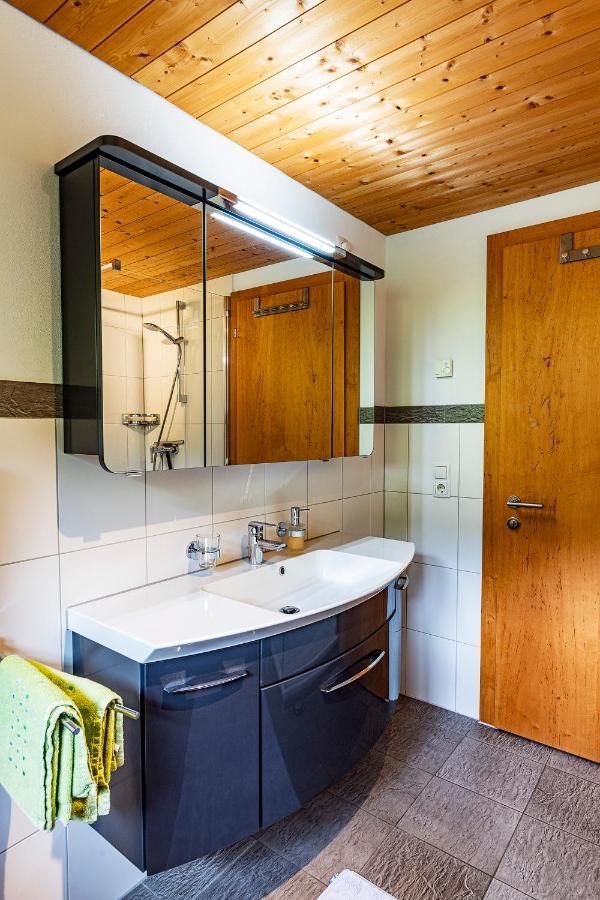 Ferienwohnung Haus grüner Wald Bartholomäberg Exterior foto
